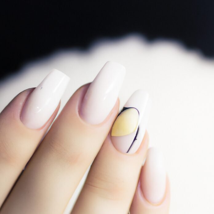 Negative Space Elegance: Mastering Chic Nail Art with Negative Space